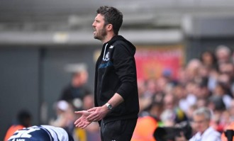 罗伊·基恩怒批曼联“马戏团”：卡里克与教练组资历遭质疑，德比前夜悬念难平