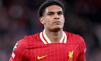 官宣！利物浦中卫3500万英镑转会德甲，曾遭斯洛特公开批评，加盟新挑战