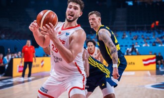 欧洲杯:申京24+16+6土耳其力克瑞典 德国轻松晋级