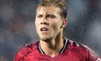 曼联前锋目标浮现！22岁身价7000万，德甲2年进27球，他愿来就买