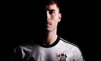 昔日西甲铁卫加盟新东家后遭遇冷落，山东泰山及时止损，做出了最明智的选择