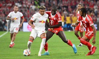 首战造惨案！德甲-凯恩戴帽迪亚斯1射2传 拜仁6-0莱比锡