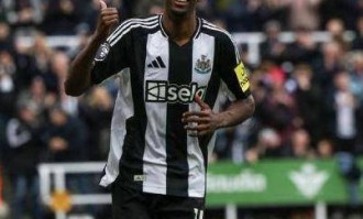 27球6助！伊萨克加盟利物浦，15亿欧成标王，新赛季冲冠稳了